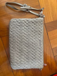 （分類：）位於 。 由 emma_hoho 提交（商品編號 1305738842，圖片 1）。簡介： 。