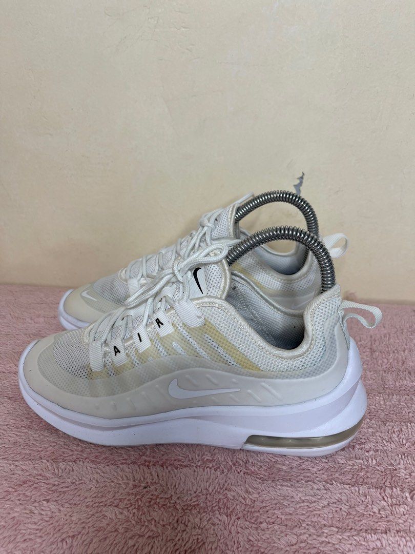 nike air max axis white size 5