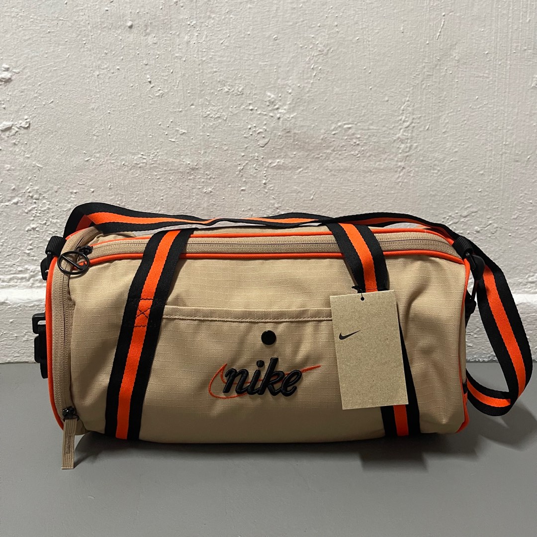 Vintage nike gym bag 2025