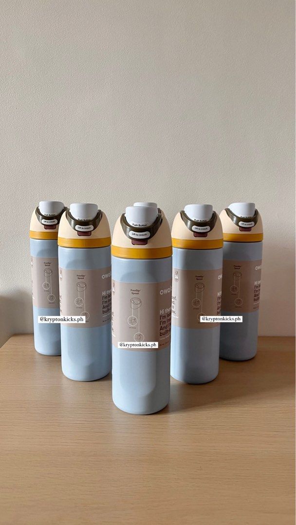 [ONHAND] Owala Freesip 24 oz Arctic Skyfall (Category: Water Bottles & Tumblers) located in Manila. Submitted by kryptonkicks.ph (Listing ID 1305786280, Image 2). Description: ONHAND Owala Freesip 24 oz in arctic skyfall 🌃 Brand new, unused & without issues :) Price: Php 3,650 Stocks left: 4 can do same day delivery! .
