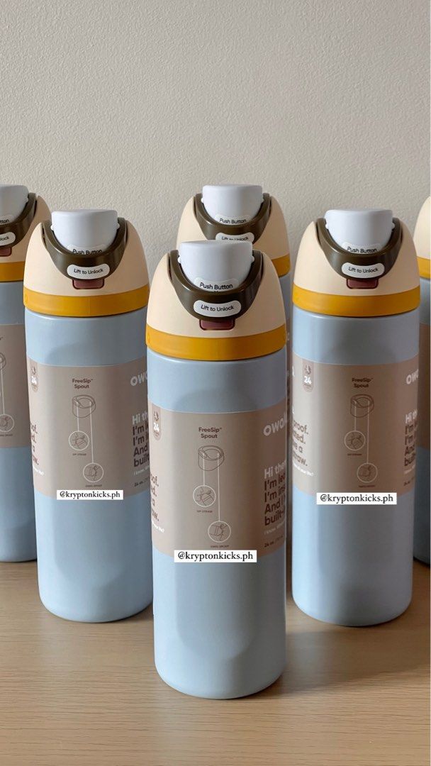 [ONHAND] Owala Freesip 24 oz Arctic Skyfall (Category: Water Bottles & Tumblers) located in Manila. Submitted by kryptonkicks.ph (Listing ID 1305786280, Image 1). Description: ONHAND Owala Freesip 24 oz in arctic skyfall 🌃 Brand new, unused & without issues :) Price: Php 3,650 Stocks left: 4 can do same day delivery! .