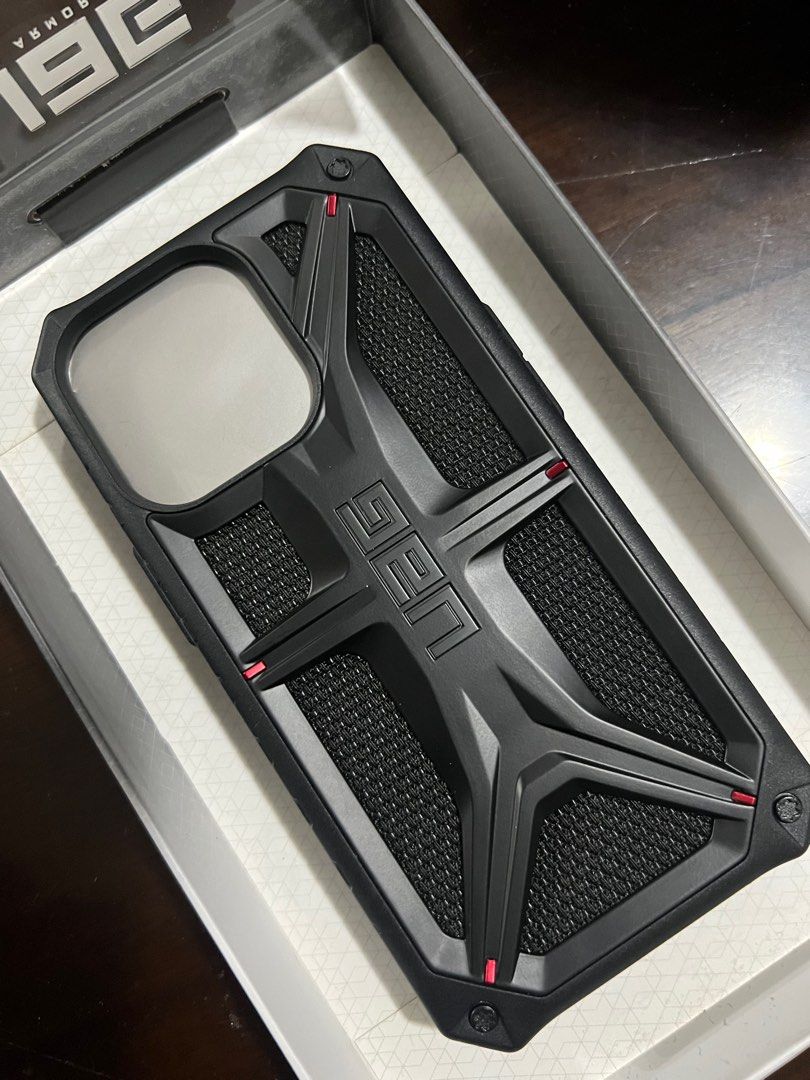 Original UAG Monarch Pro Kevlar Case for iPhone 13 Pro (Category: Cases & Sleeves) located in Manila. Submitted by razelysonn (Listing ID 1305773929, Image 3). Description: last piece, fixed price :) .