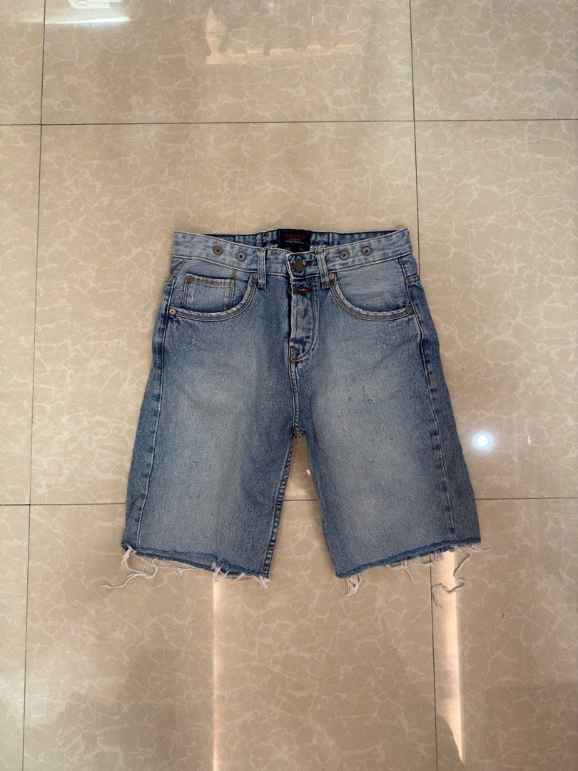 pull & bear light blue jorts (Category: Shorts) located in Quezon City. Submitted by oneone.r (Listing ID 1305734351, Image 1). Description: us: 15" length: 19" leg opening: 9.2" .