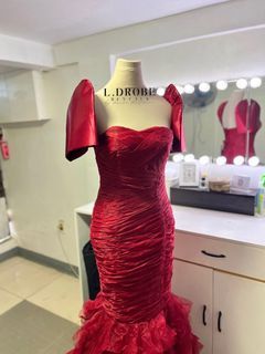 RED LONG GOWN LONG TRAIL FOR RENT