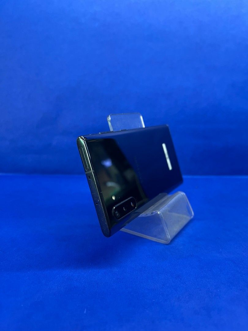 SAMSUNG note 10 (Category: Samsung) located in Quezon City. Submitted by mubrogadgets (Listing ID 1305773760, Image 3). Description: SAMSUNG NOTE 10 9999 ➡️open for cod & cop via lalamove or LBC, only you need is to pay the shipping fee -256gb rom -8gb ram👍 no issue 96% smooth no history of repair Rush rush selling need cash Pass sa barat and buy and sell -good sa gaming/super high quality display🎮🕹 -LTE-A (7CA) Cat20 2000/150 Mbps🙀 -Chipset 