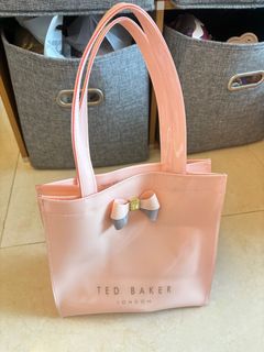 （分類：）位於 。 由 timtim_86 提交（商品編號 1305787631，圖片 1）。簡介： 。