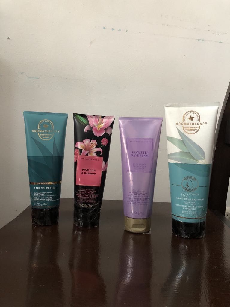 BATH & BODY WORKS BODY CREAM (Category: Bath) located in Makati City. Submitted by nicolaylay (Listing ID 1305869644, Image 1). Description: ORIGINAL.