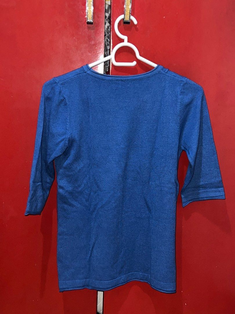 Blue Knitted Top (Category: Shirts) located in Manila. Submitted by _glowkey (Listing ID 1305999313, Image 2). Description: fits small-medium.