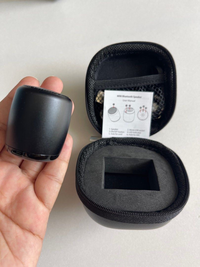 Brand new mini Bluetooth speaker63148619387393111