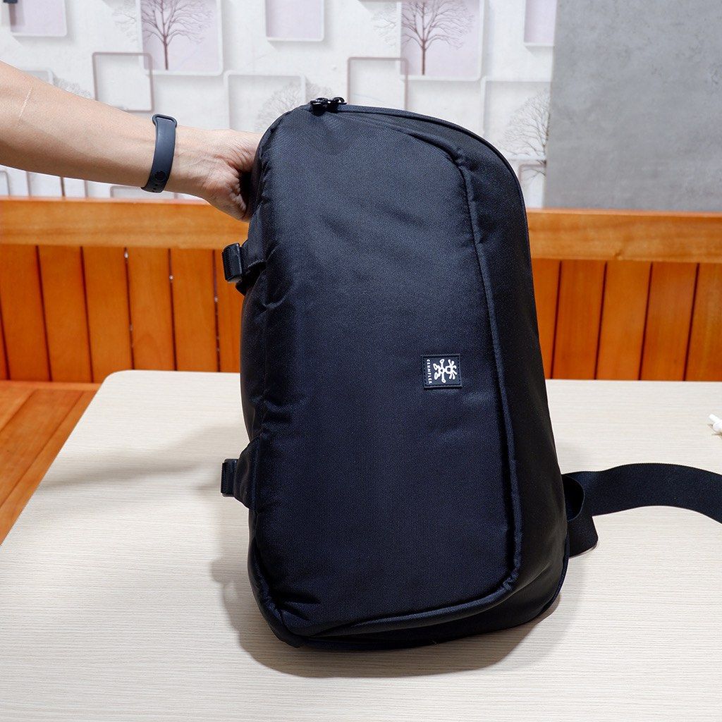 Crumpler quick escape sling l new arrivals