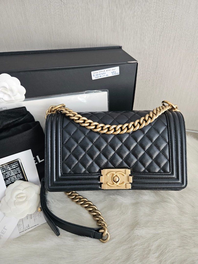 【CHANEL】Chanel boy 25 Vグレインブラック【ランク:A】 Chanel Boy 25 All Black 25 New Releases
