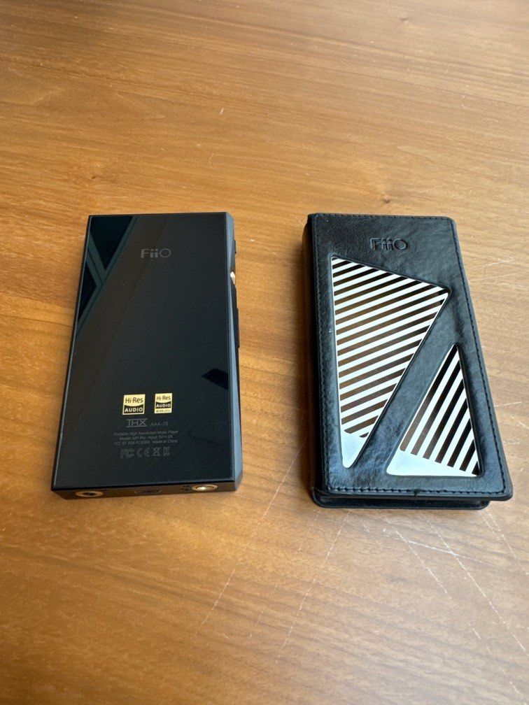 FiiO M11S ケース付 FiiO M11 Pro with SK-M11 Pro Leather Case FiiO M11S ケース付 FiiO M11 Pro with SK-M11 Pro Leather Case
