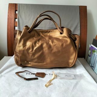 (Category: ) located in . Submitted by recycle_allpreloved (Listing ID 1305887821, Image 1). Description: .