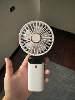 Handheld electric fan