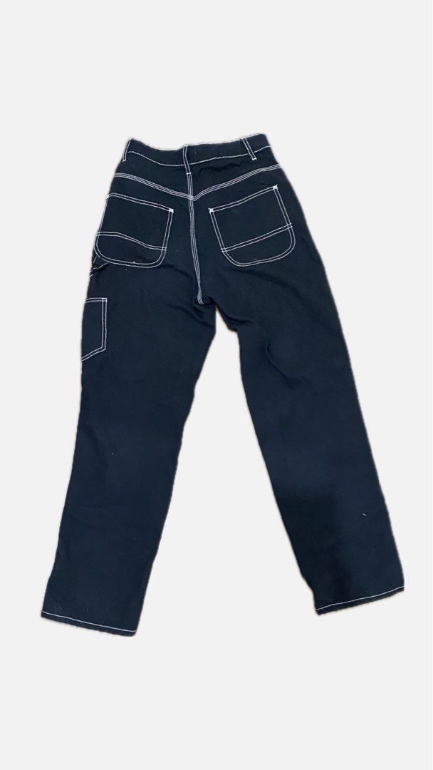 H&M HIGH WAISTED BLACK JEANS (Category: Jeans) located in Makati City. Submitted by elmdn (Listing ID 1305968785, Image 2). Description: — h&m high waisted black jeans — perfect for casual but cool looking fits ! — ₱300 which is the final price — ORIGINAL and was bought for over ₱800 — stricltly no joy reservers be a sure buyer ! — mop : gcash — mod : ggx or any preferred mod of buyer — can opt for same day delivery ! — feel free to message for m