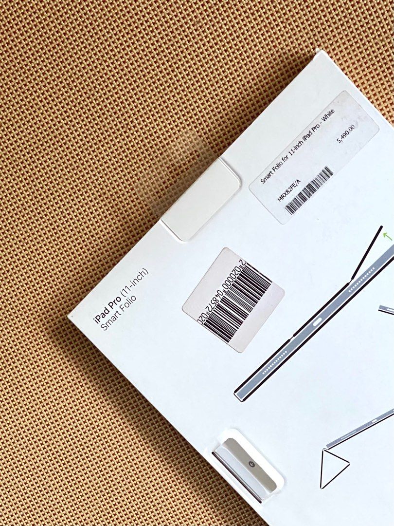 iPad Pro Smart Folio (11-inch) (Category: Cases & Sleeves) located in Makati City. Submitted by msn_gdgt (Listing ID 1305883744, Image 2). Description: 100% Original.