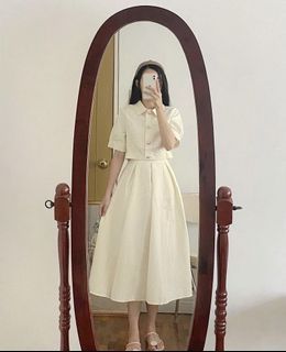 Jacquard embossed white top & skirt set