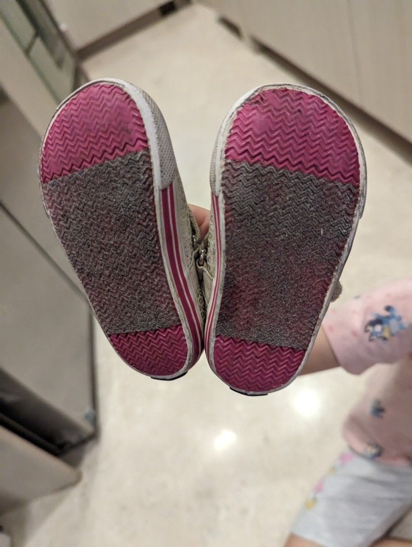 Hello kitty keds clearance