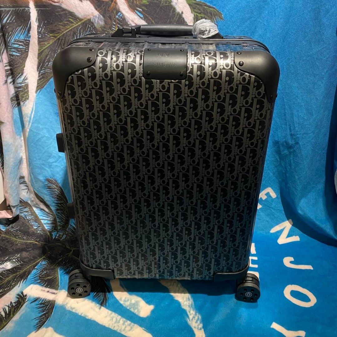 Koper rimowa x dior, Fesyen Pria, Tas & Dompet , Lainnya di Carousell