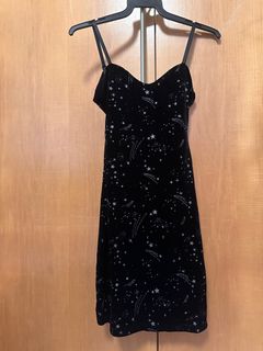 (Category: ) located in . Submitted by random.sellers (Listing ID 1305933861, Image 1). Description: .