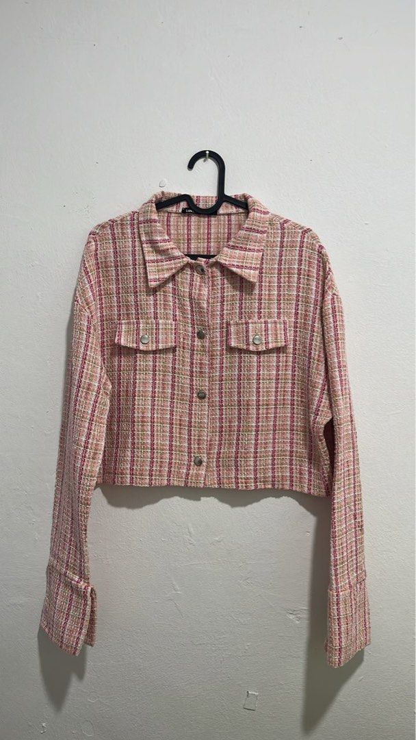 Lovito outer (Category: Other Tops) located in Ampang. Submitted by brryn (Listing ID 1305845674, Image 1). Description: .