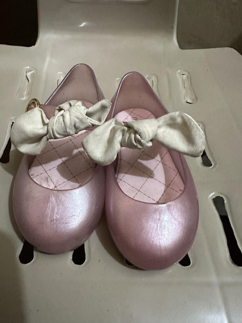 MELISSA us6 (Category: Babies & Kids Fashion) located in Manila. Submitted by hellomenggay (Listing ID 1305958178, Image 1). Description: need wash still have scent used few times lang for 1yr old.