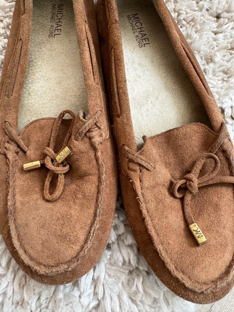Michael Kors (Category: Sneakers) located in Manila. Submitted by pormada (Listing ID 1305850290, Image 2). Description: 100% authentic from usa What you see what you get Selling as is SIZE 10.