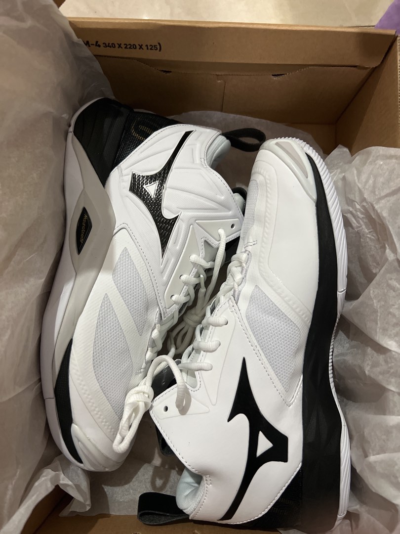 Mizuno Wave Momentum 2 MId Carousell