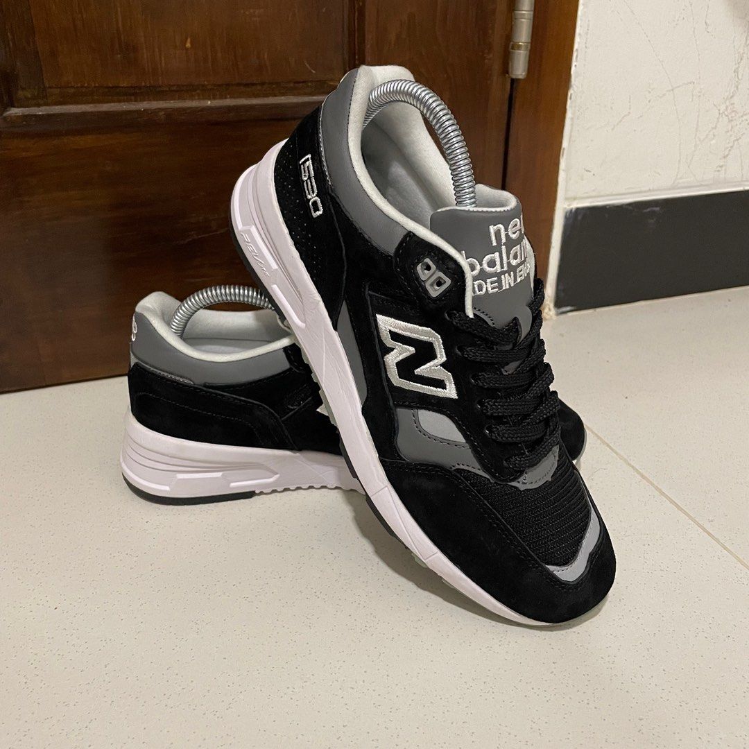 New Balance 1530 Black Fesyen Pria Sepatu Sneakers di Carousell