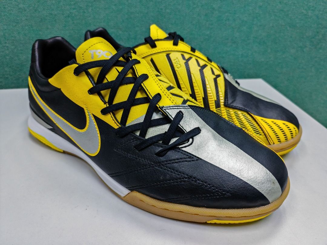 NIKE T90 INDOOR US9.5 NIKE HYPERVENOM PHADE IC US11 NIKE MERCURIAL VICTORY IV IC US10.5 Carousell