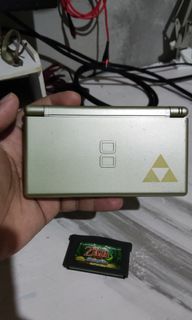 Nintendo DS Lite Gold Zelda Edition