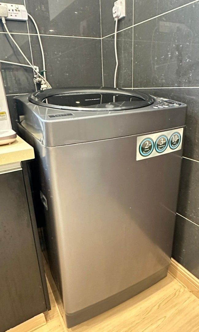 Sharp washing machine (Category: Washing Machines and Dryers) located in Puchong. Submitted by chosenlc (Listing ID 1305995262, Image 2). Description: well function and no issue at all, change due to upgrade. come collect urself.