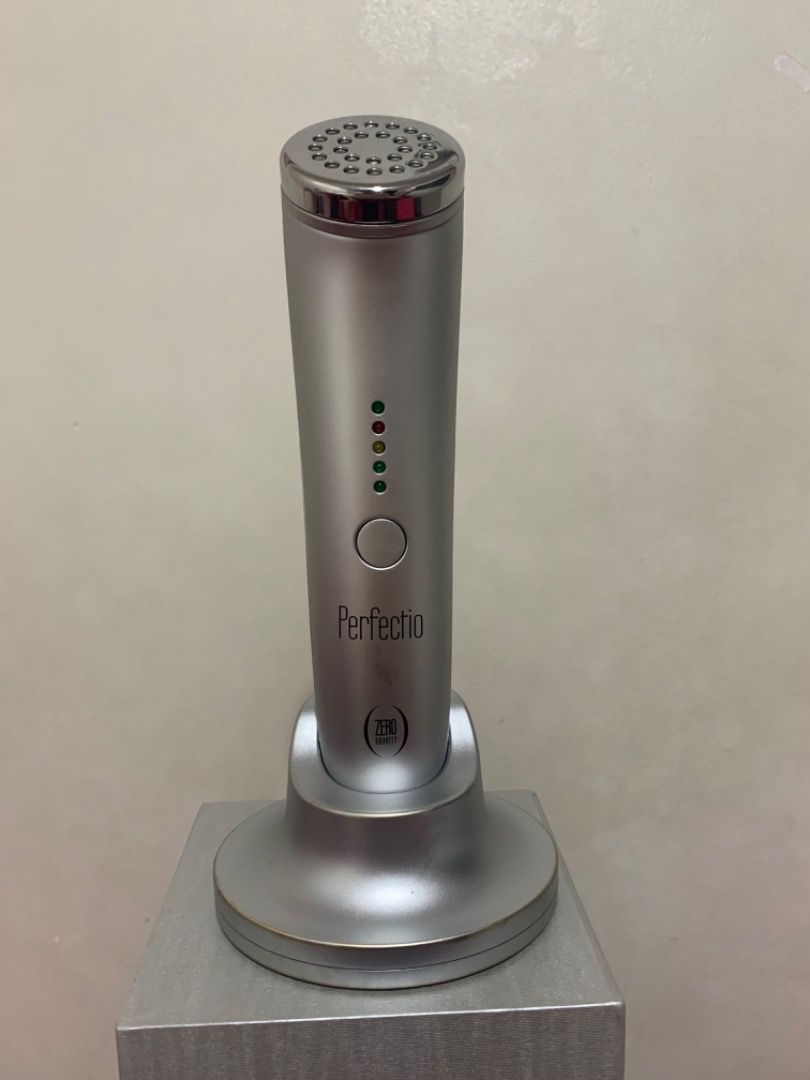 Perfectio Red Light Machine, Beauty & Personal Care, Face, Face Care on ...