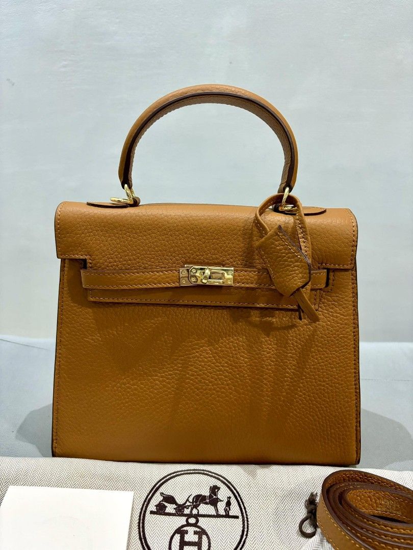 Hermes Kelly 25 cm (Category: Luxury Bags & Wallets) located in Cebu City. Submitted by day.98 (Listing ID 1305965723, Image 2). Description: japan preloved bag genuine leather togo leather coded riri zipper no flaws.