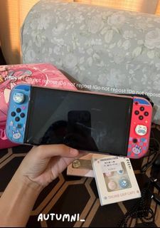 Selling NINTENDO SWITCH OLED (orig colors)