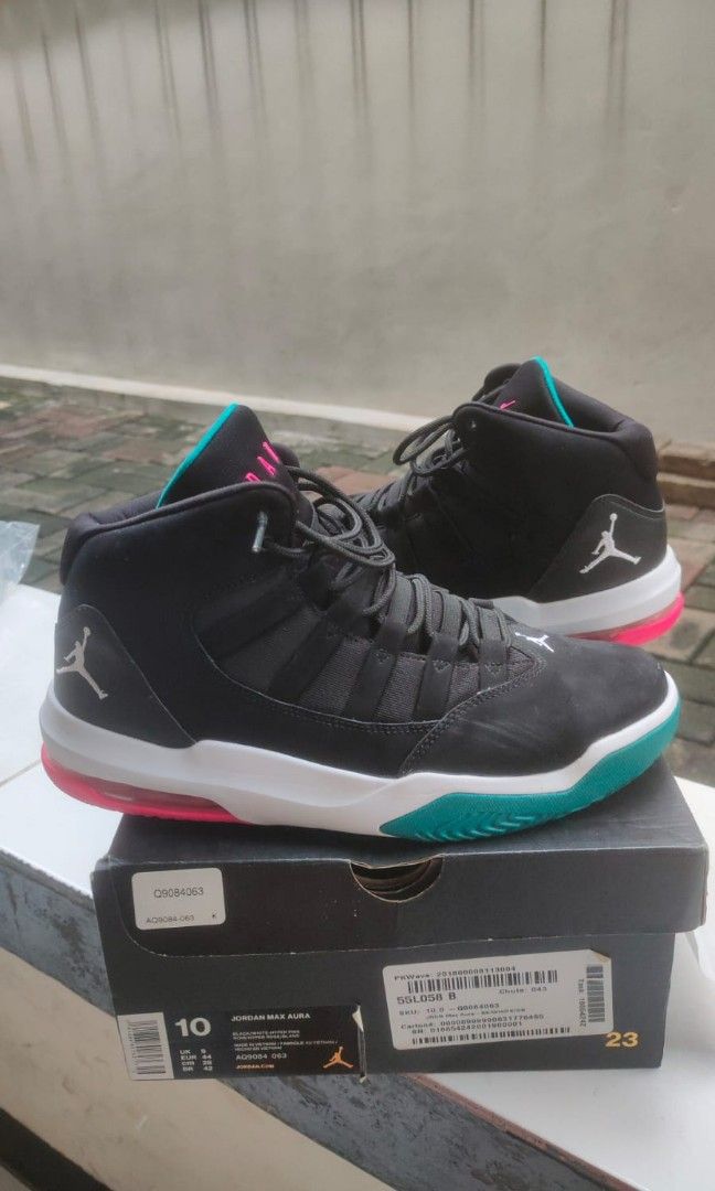 Sepatu basket Jordan max aura (44), Fesyen Pria, Sepatu Sneakers
