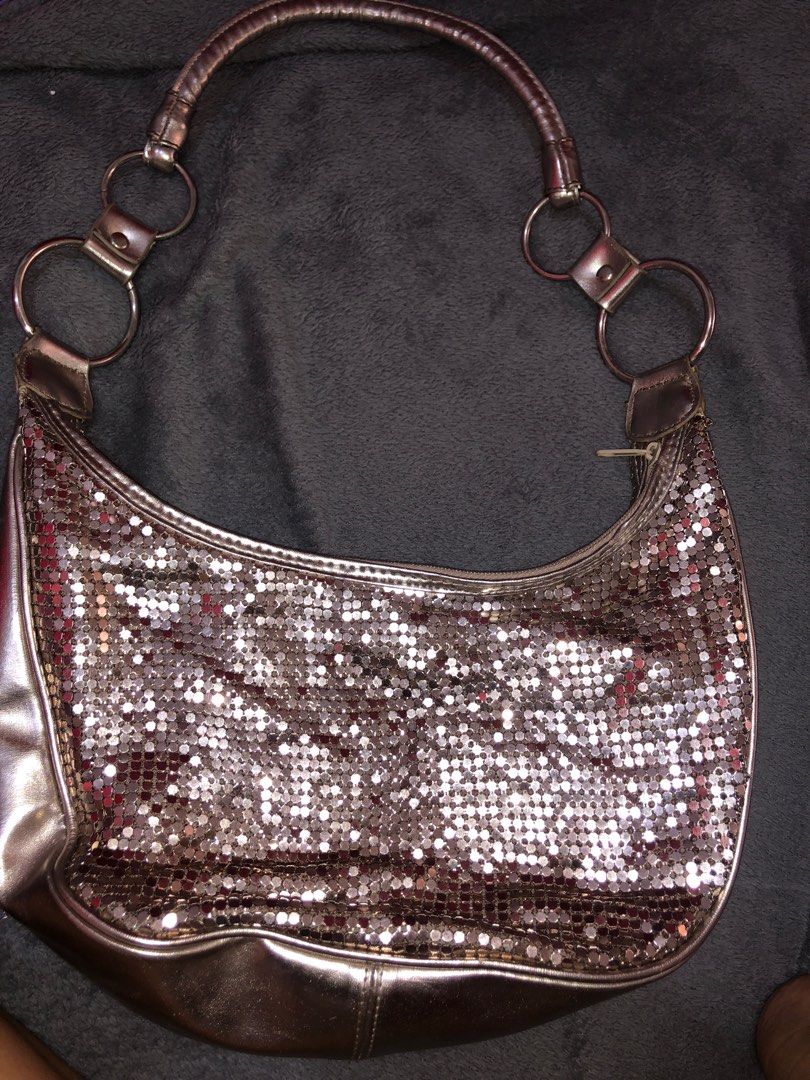 Sequin Shoulder Bag (Category: Shoulder Bags) located in Minalin. Submitted by declutter_ry (Listing ID 1305920055, Image 1). Description: Sequin Shoulder Bag Color: Silver Perfect for party/ events Condition: 9/10 Price: 250 Payment first, via Gcash, Maya, Transfer SF via J&T only. Pm me if interested. Thank you..