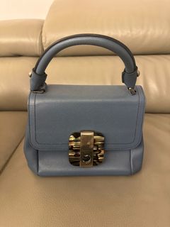 （分類：）位於 。 由 samc1023 提交（商品編號 1305984088，圖片 1）。簡介： 。