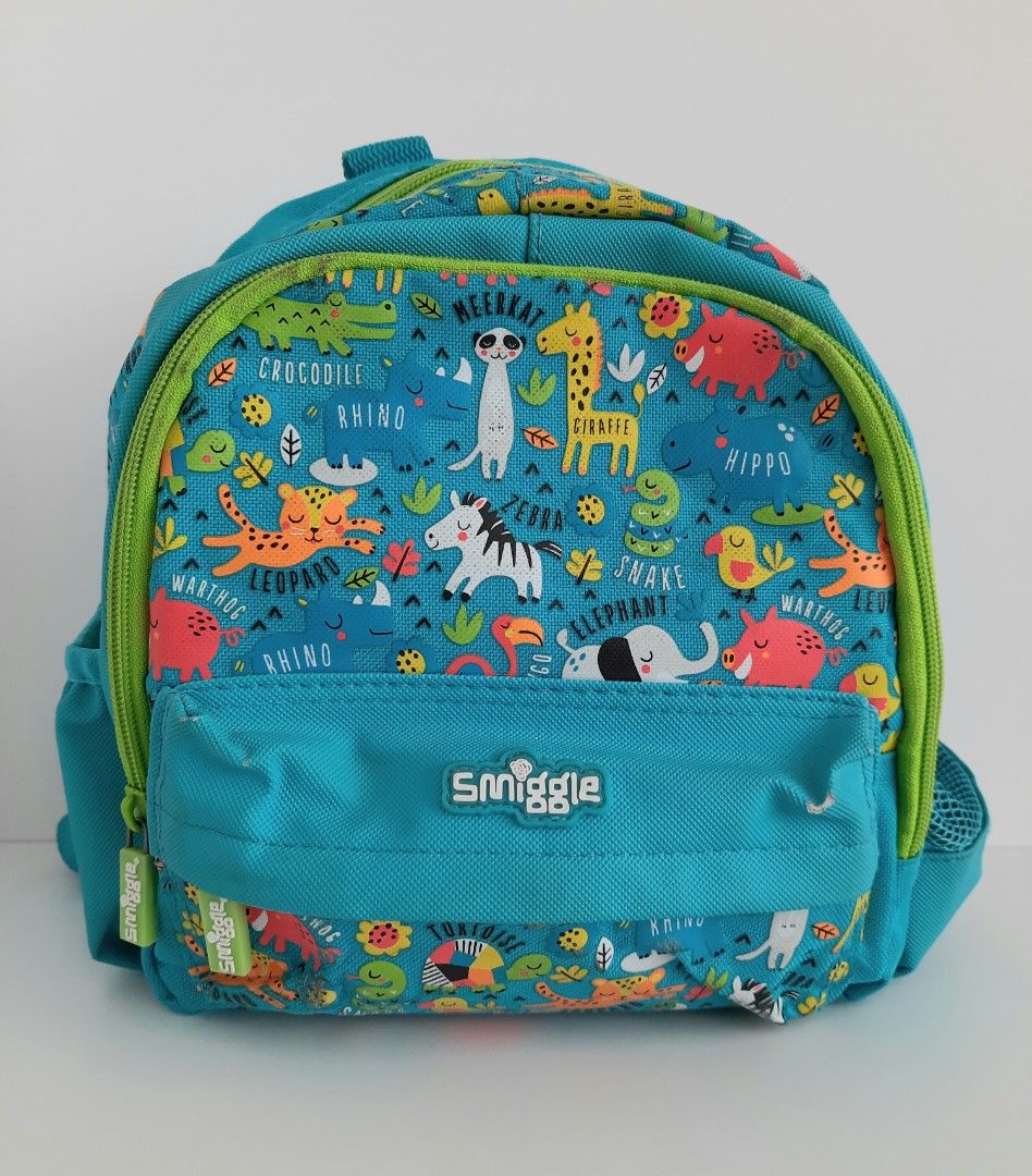 Smiggle crocodile backpack top