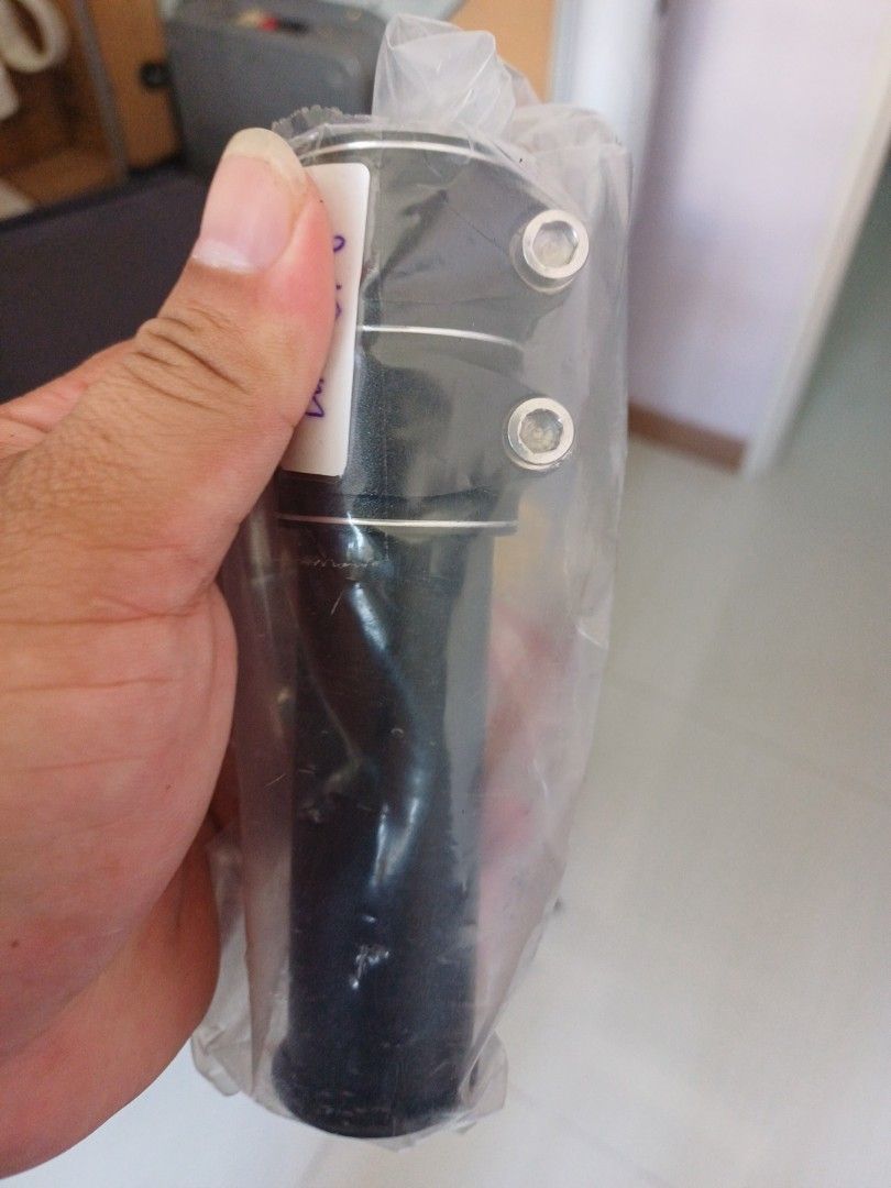 Stem extender (Category: Everything Else) located in Singapore. Submitted by EasyDeal (Listing ID 1305895352, Image 1). Description: Bought the wrong length, this is 130mm too short for me. Hence selling it off , $10 take and go. self collection at punggol !.