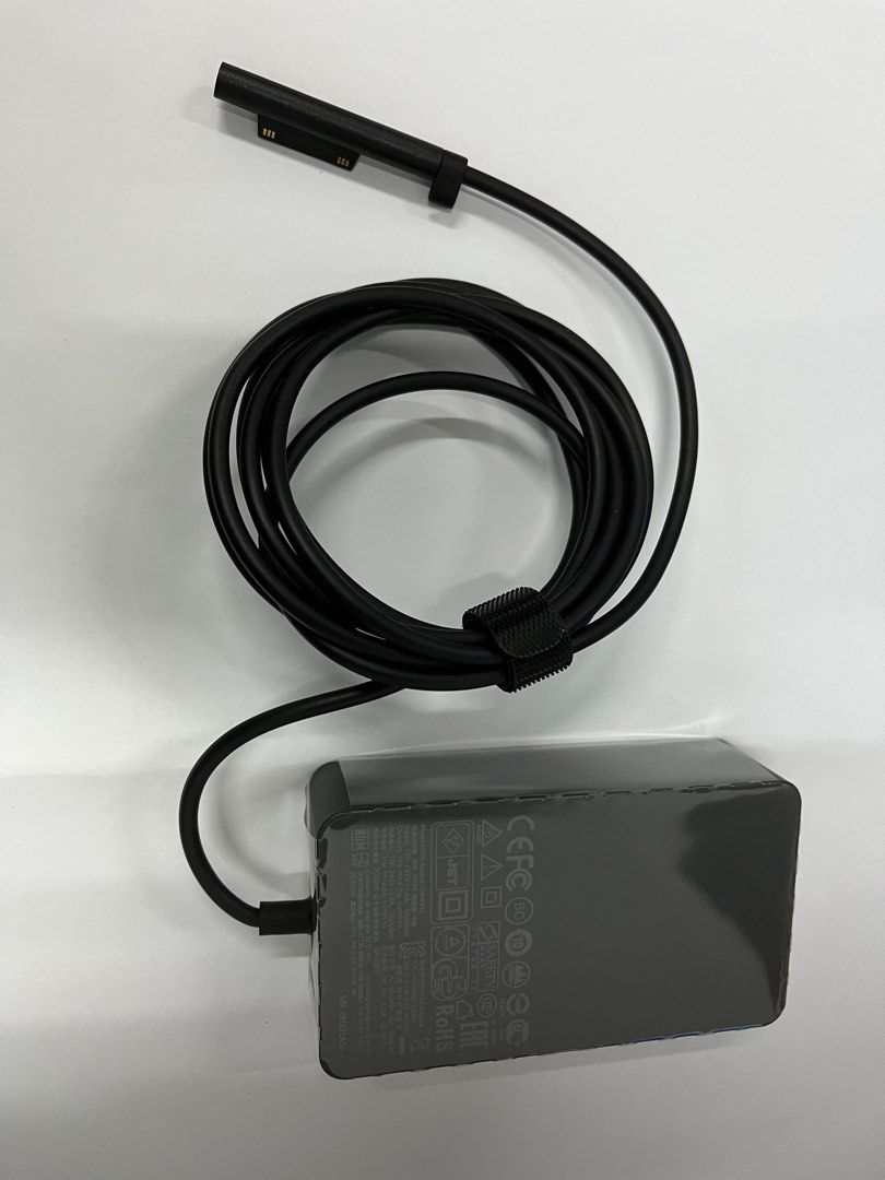 Surface pro adapter406100247923271681