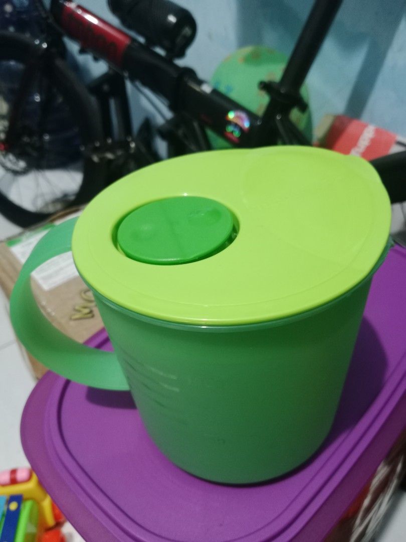 Teko Tupperware 1liter Jadul Kitchen And Appliances Di Carousell 5143