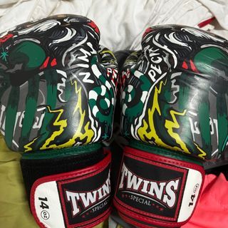 Twins Special Boxing gloves boxer saint nicholas 14oz