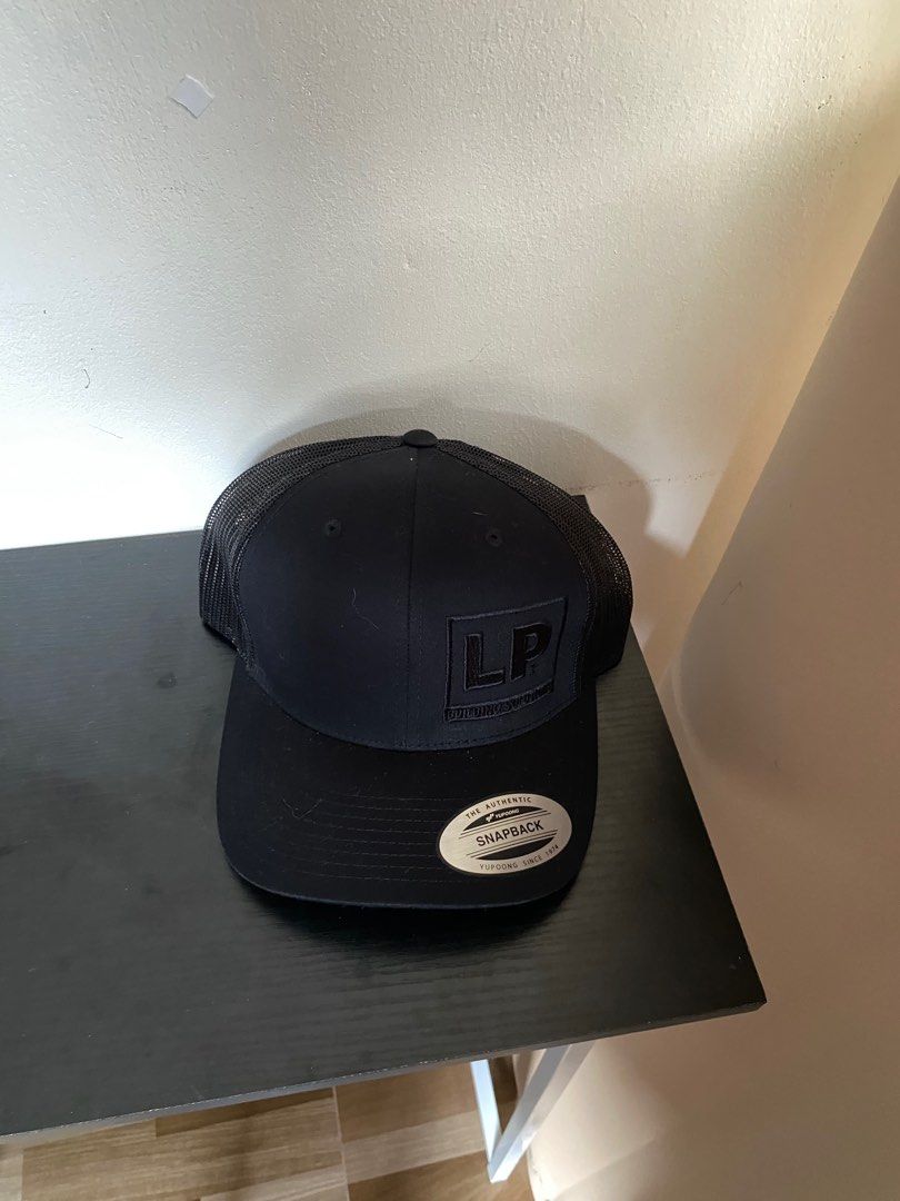 Vintage Caps (Category: Caps & Hats) located in Paranaque City. Submitted by coolaj (Listing ID 1305919594, Image 3). Description: dm for more info.