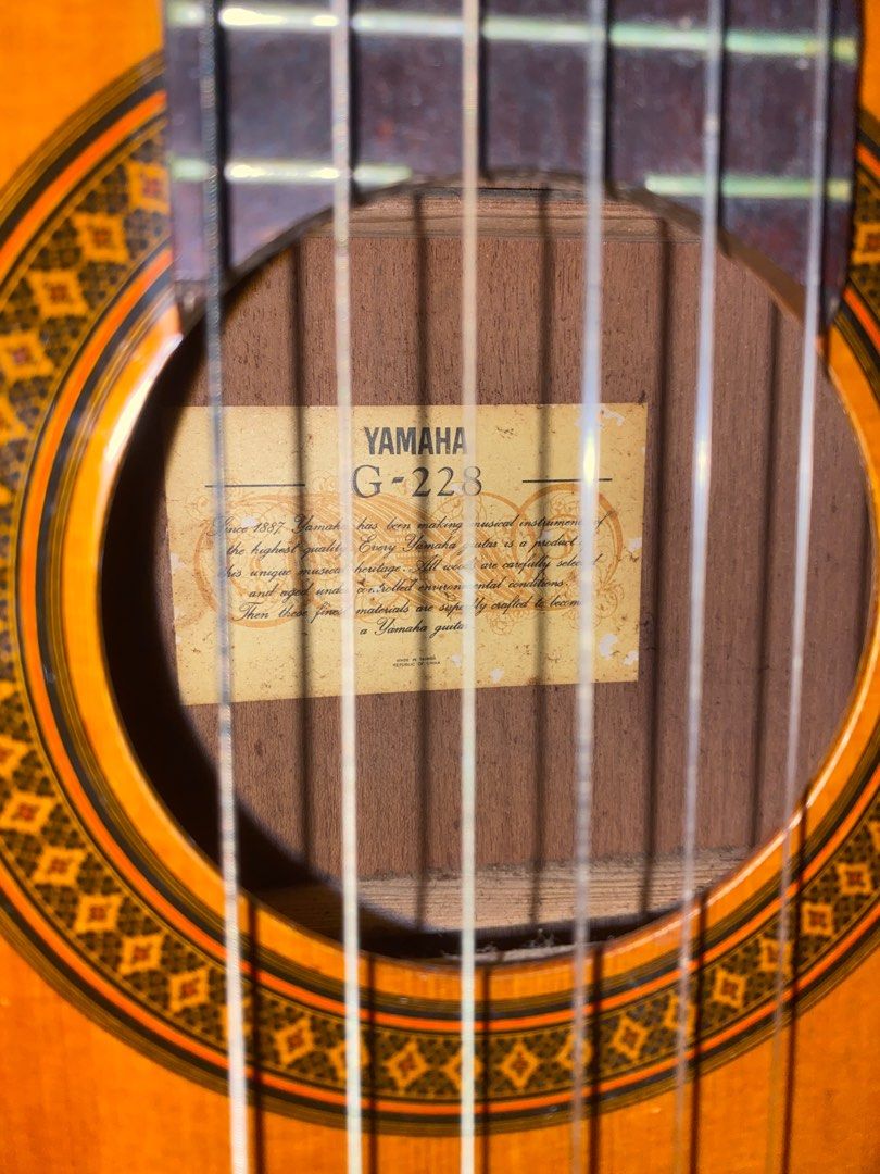 Yamaha G 228 Classical Guitar