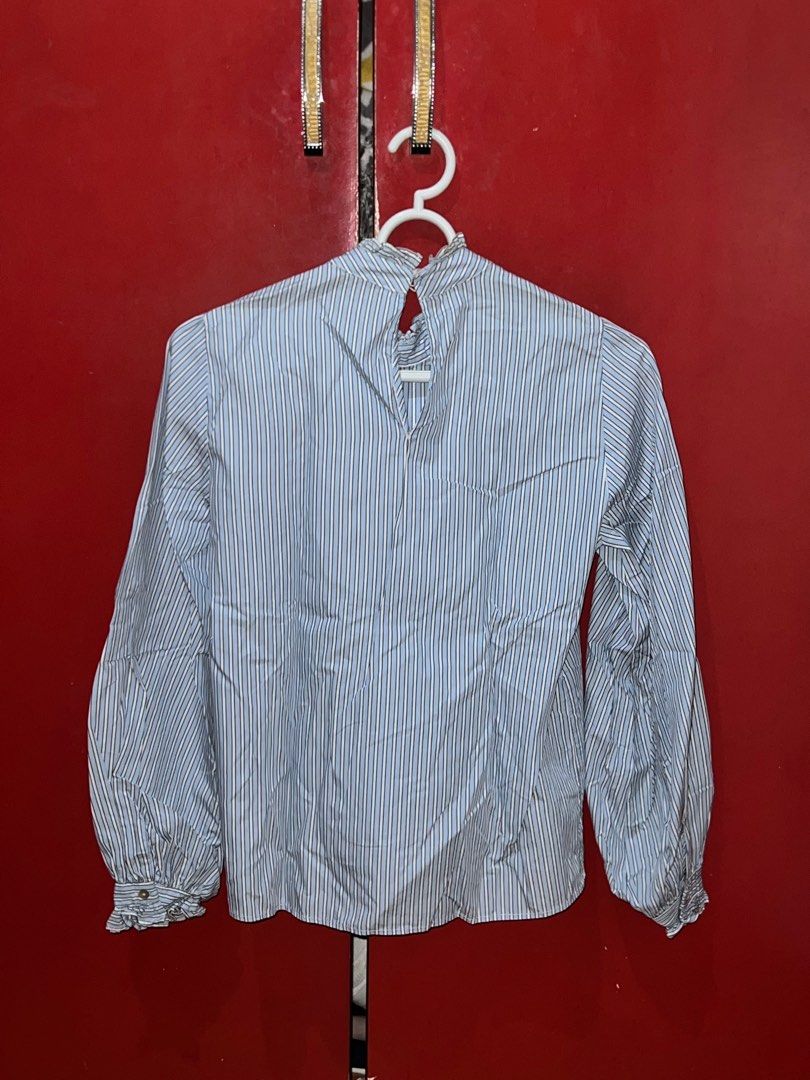 Zara Blue Longsleeves (Category: Longsleeves) located in Manila. Submitted by _glowkey (Listing ID 1305996454, Image 2). Description: .