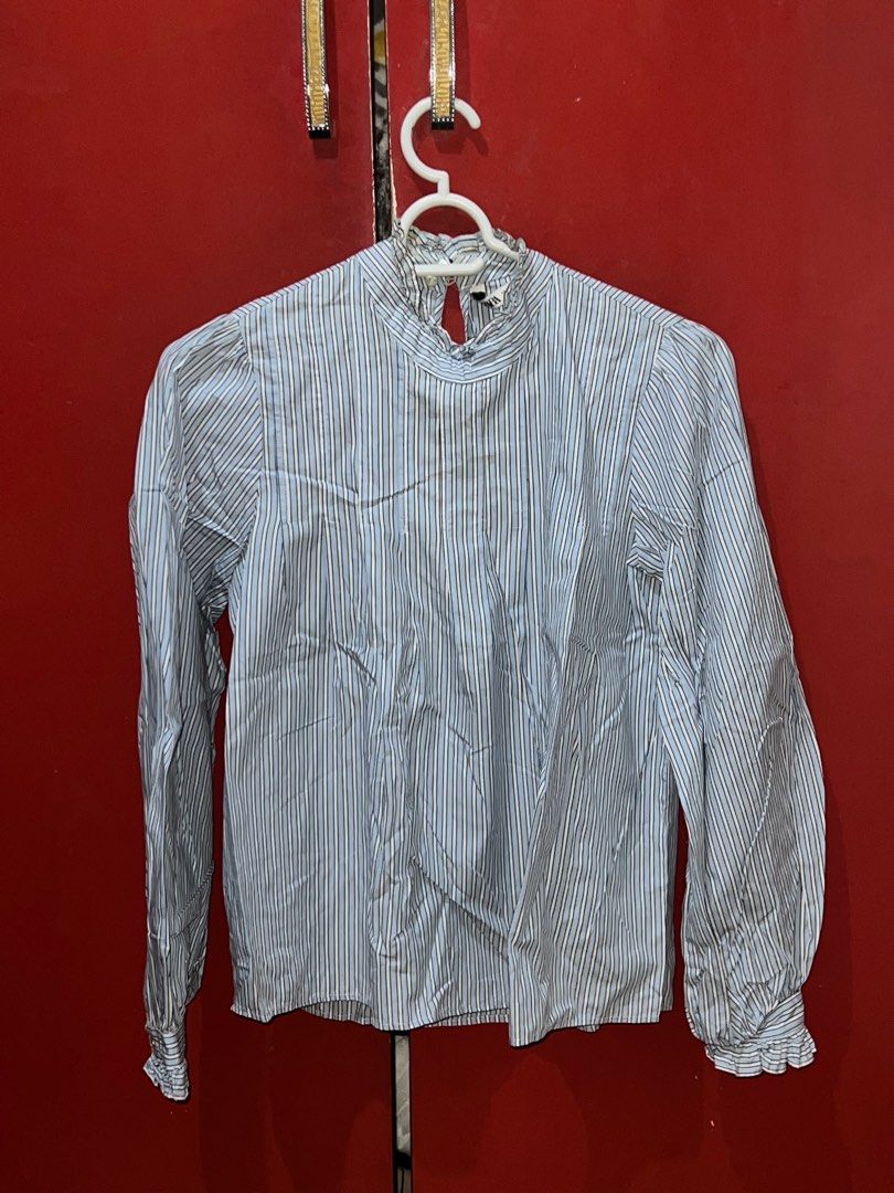 Zara Blue Longsleeves (Category: Longsleeves) located in Manila. Submitted by _glowkey (Listing ID 1305996454, Image 1). Description: .
