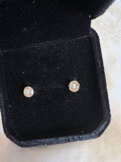 1ct YG face round illusion earrings