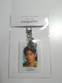 ASTRO ASTRO Cha Eun Woo 2022 Official Magazine Acrylic Kit Keychain, Photo Key Ring, Poster SET