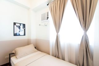 Brand New Fully Furnished 2-Bedroom Unit with Parking for Rent in Fairlane Residences, Kapitolyo, Pasig